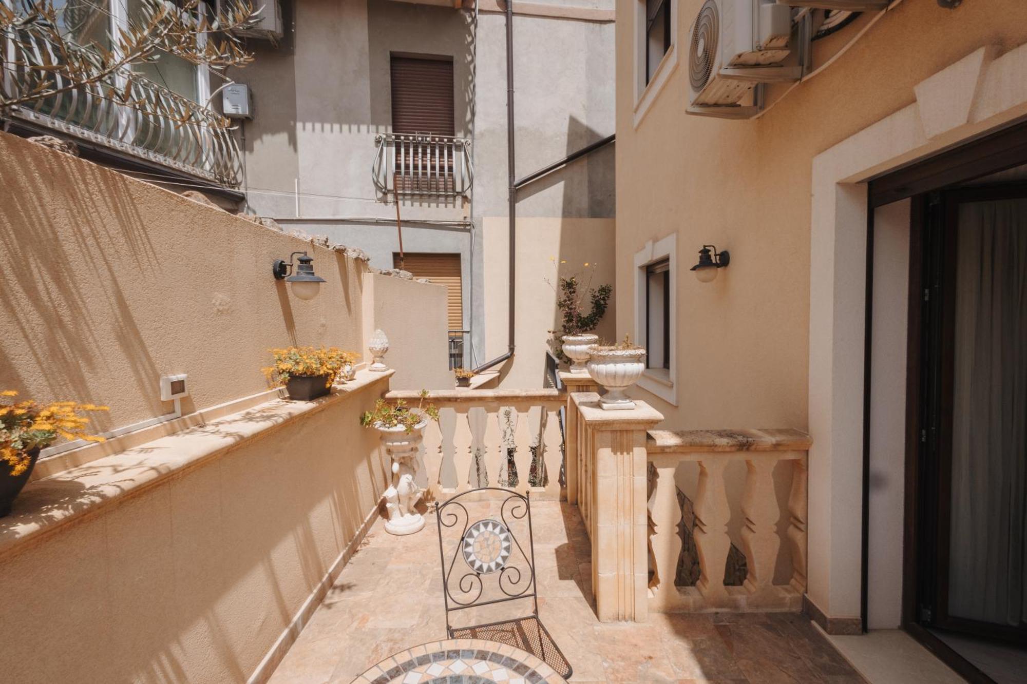 La Casa Di Pinocchio Hotel Enna Bagian luar foto